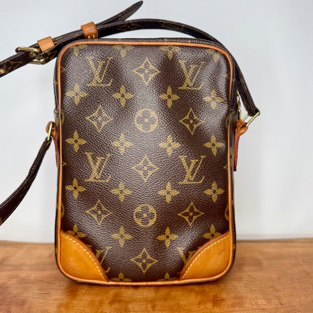 Louis Vuitton LV Monogram Danube 15 Crossbody Camera Bag Brown Tan SL0044 - Picture 3 of 16